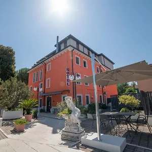 Hotel Siros **